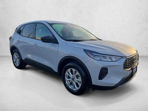 Space Silver Metallic 2025 Ford Escape Active