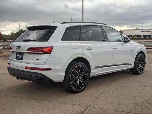 2021 Audi Q7 55 Prestige