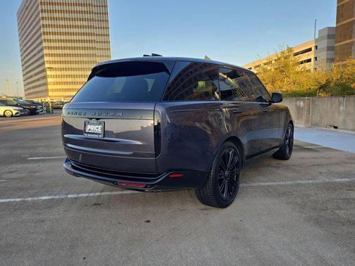 2024 Land Rover Range Rover P530 SE