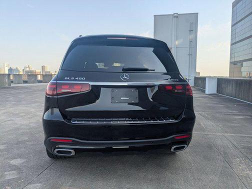 2026 Mercedes-Benz GLS 450 4MATIC