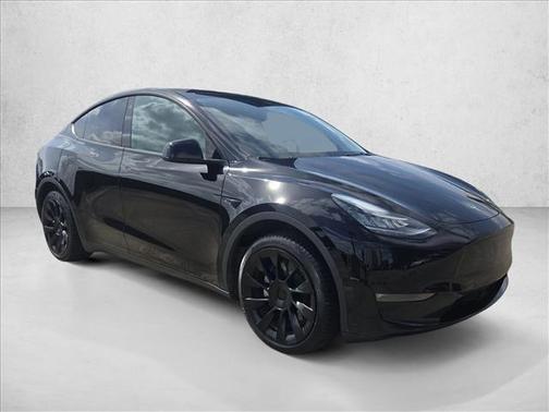 2022 Tesla Model Y Long Range Dual Motor All-Wheel Drive