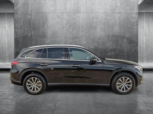 2025 Mercedes-Benz GLC 300 Base