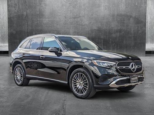2025 Mercedes-Benz GLC 300 Base