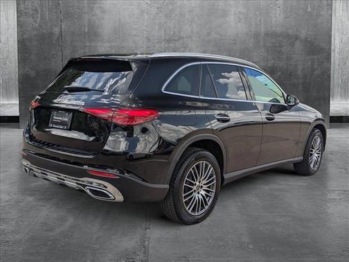 2025 Mercedes-Benz GLC 300 Base