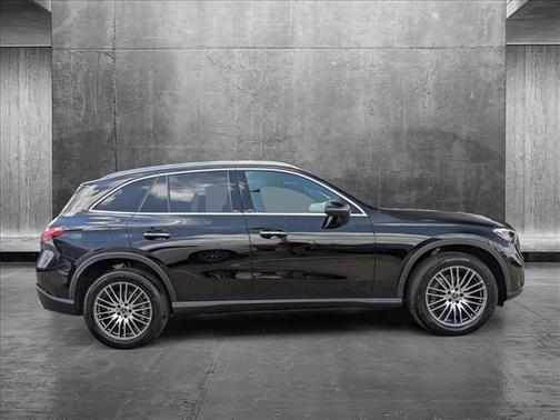 2025 Mercedes-Benz GLC 300 Base