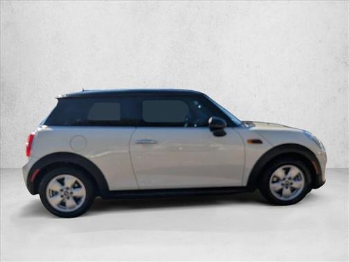 2017 MINI Hardtop Cooper