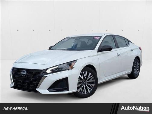 2025 Nissan Altima SV FWD