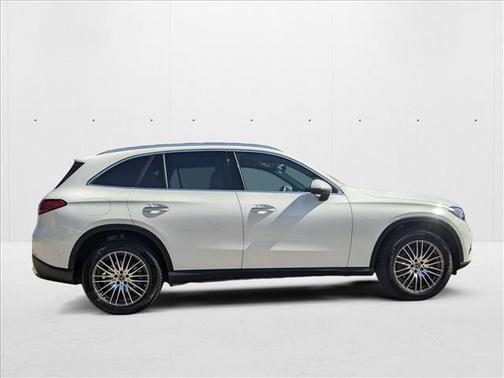 2025 Mercedes-Benz GLC 300 Base