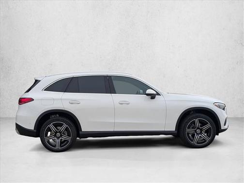 Polar White 2026 Mercedes-Benz GLC 300 Base