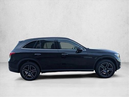 2026 Mercedes-Benz GLC 300 Base