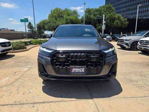Samurai Gray Metal 2025 Audi Q7 55 Premium Plus