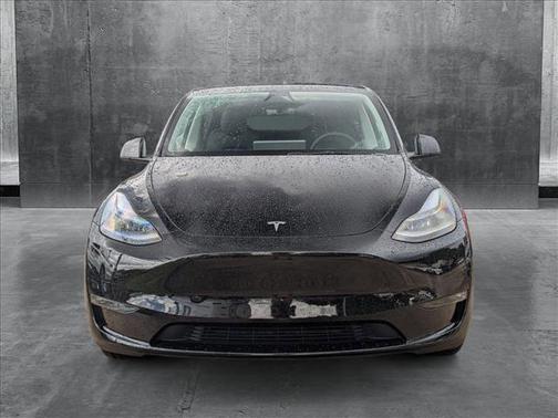 2024 Tesla Model Y Long Range Dual Motor All-Wheel Drive