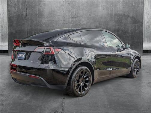 2024 Tesla Model Y Long Range Dual Motor All-Wheel Drive