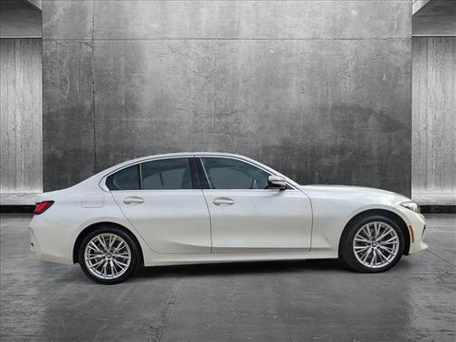 2024 BMW 330 i