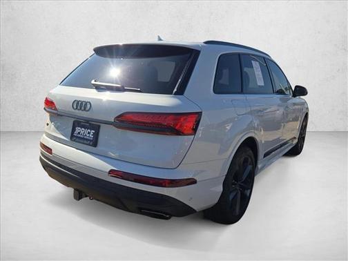 Carrara White [Whi 2025 Audi Q7 55 Premium Plus