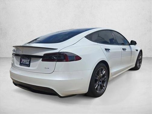 Pearl White Multi-Coat 2021 Tesla Model S Plaid