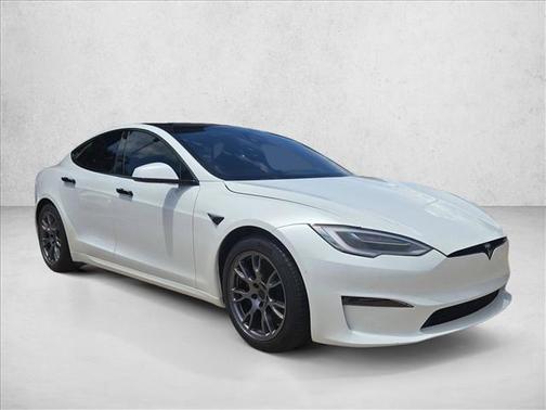 Pearl White Multi-Coat 2021 Tesla Model S Plaid