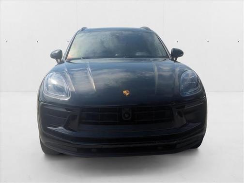 2023 Porsche Macan T