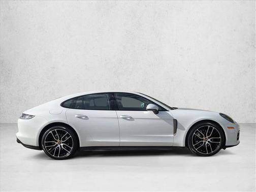 2022 Porsche Panamera Platinum Edition