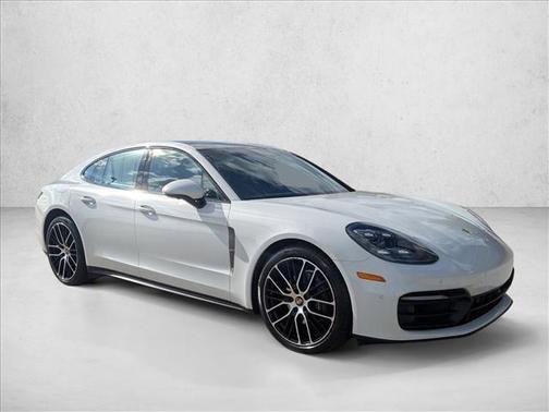 2022 Porsche Panamera Platinum Edition