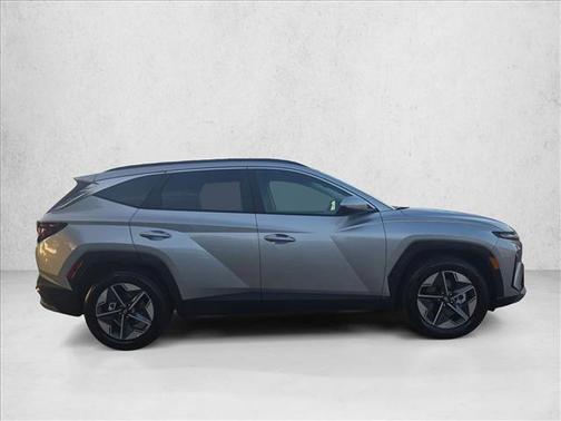 Shimmering Silver 2025 Hyundai TUCSON SEL