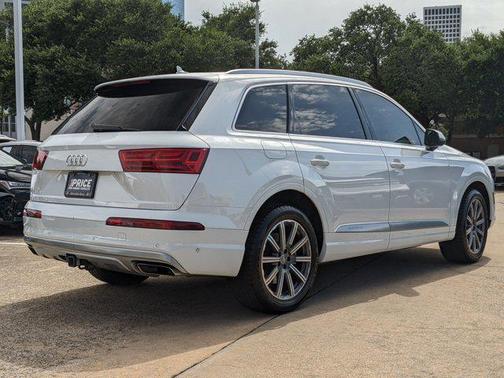 2019 Audi Q7 55 Premium Plus