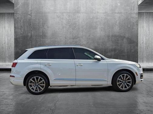 2019 Audi Q7 55 Premium Plus