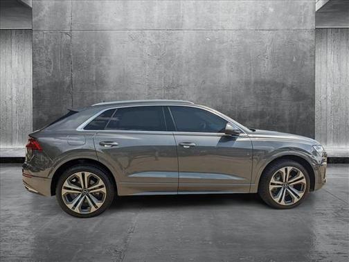 2022 Audi Q8 55 Premium Plus