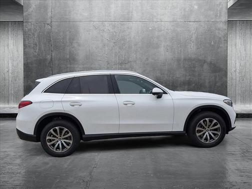 2025 Mercedes-Benz GLC 300 Base