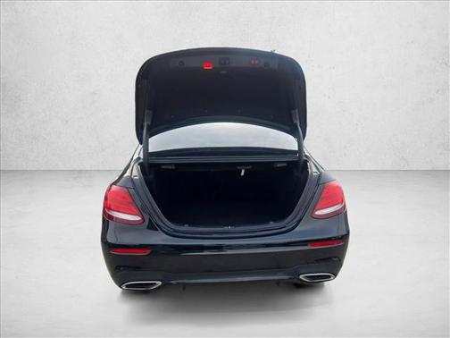 Black [Black] 2017 Mercedes-Benz E-Class E 300 Luxury