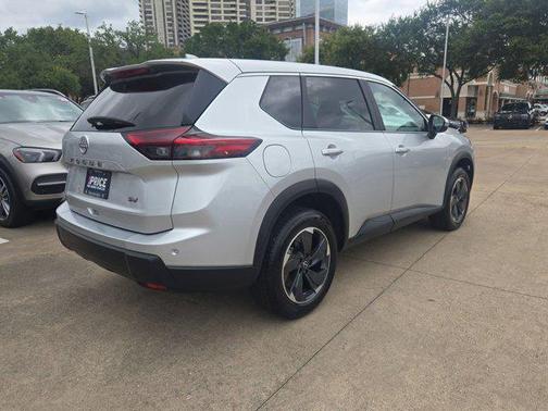 Brilliant Silver Metallic 2024 Nissan Rogue SV