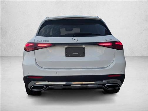 2026 Mercedes-Benz GLC 300 4MATIC