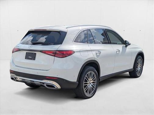 2026 Mercedes-Benz GLC 300 Base