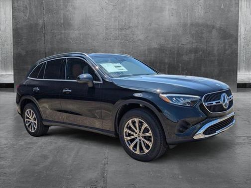 2025 Mercedes-Benz GLC 300 Base