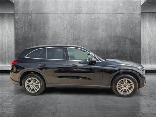 2025 Mercedes-Benz GLC 300 Base