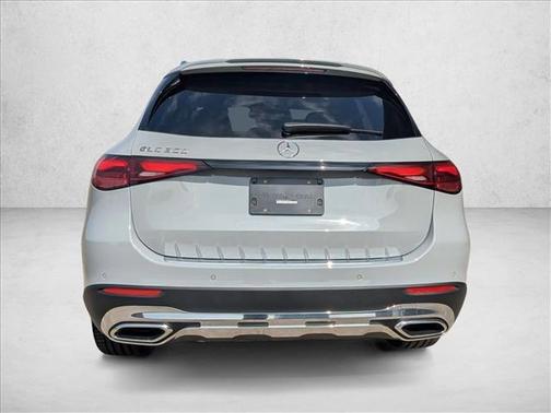 2026 Mercedes-Benz GLC 300 Base