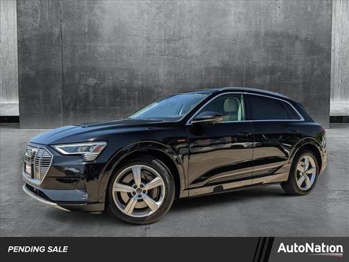 2019 Audi e-tron Premium Plus