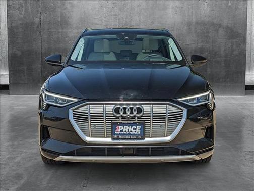 2019 Audi e-tron Premium Plus