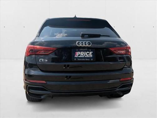 2022 Audi Q3 45 S line Premium