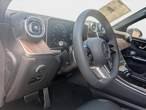 2026 Mercedes-Benz GLC 300 Base