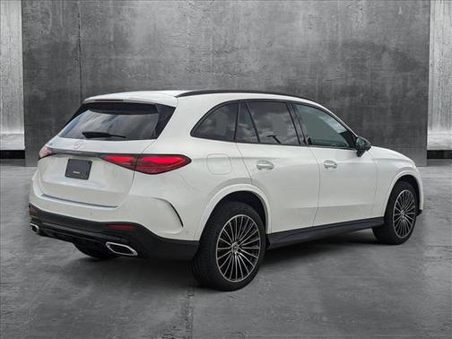 2025 Mercedes-Benz GLC 300 Base