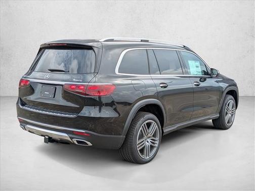 2025 Mercedes-Benz GLS 450 4MATIC
