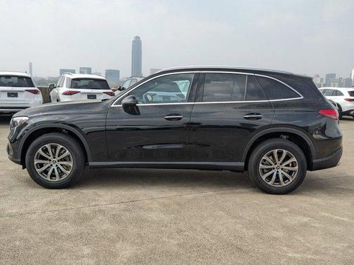 2025 Mercedes-Benz GLC 300 Base