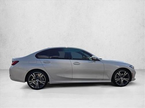 2023 BMW 330 330i