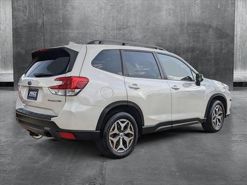 2022 Subaru Forester Premium