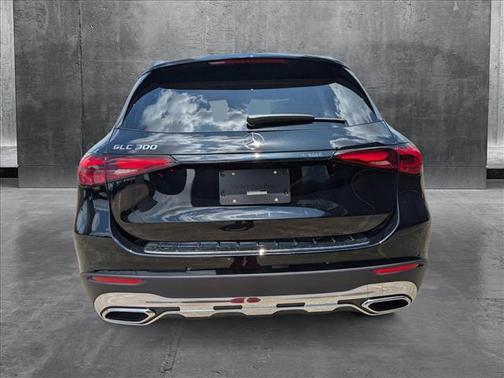2025 Mercedes-Benz GLC 300 Base