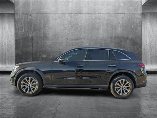 2025 Mercedes-Benz GLC 300 Base