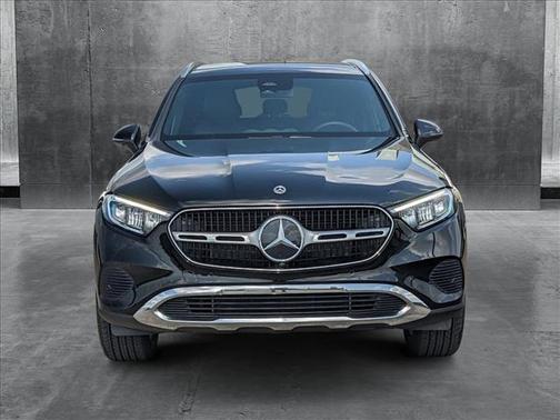 2025 Mercedes-Benz GLC 300 Base
