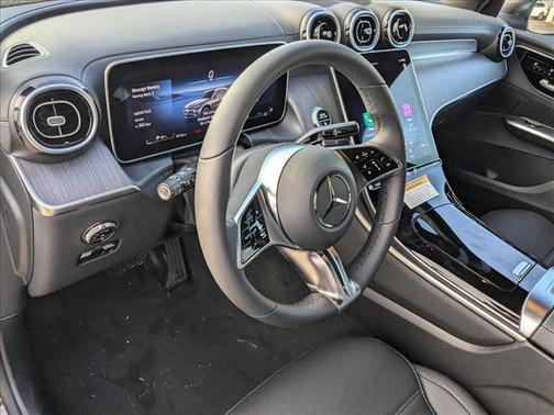 2025 Mercedes-Benz GLC 300 Base