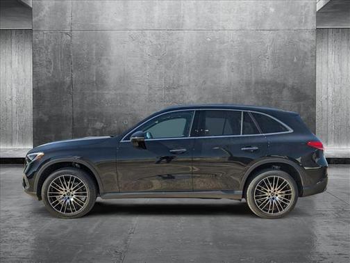 2025 Mercedes-Benz GLC 300 Base